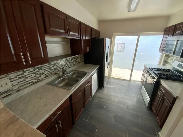 $2,000 | 6132 Sandcrest Circle, Orlando, FL 32819