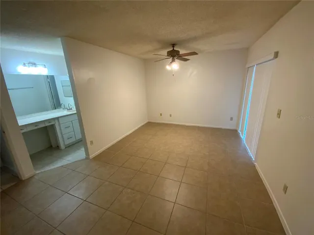 $2,000 | 6132 Sandcrest Circle, Orlando, FL 32819