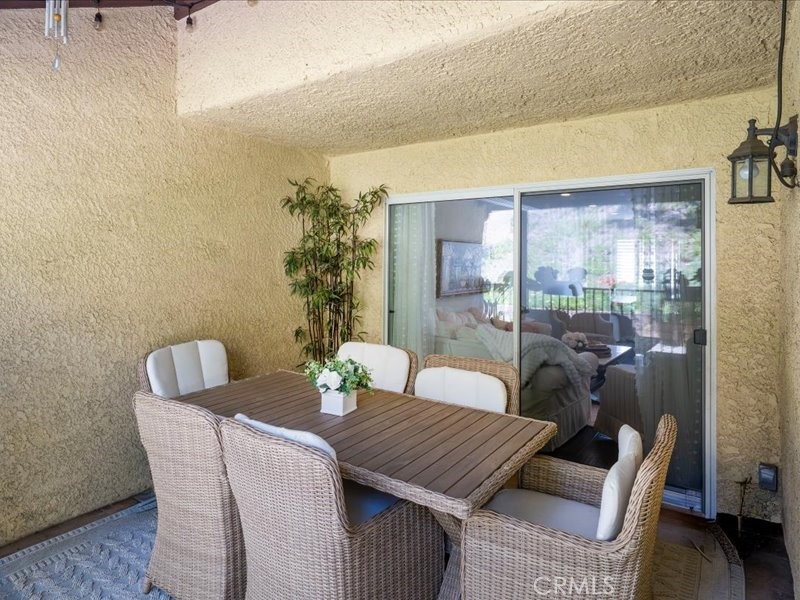 9735 Vía Roma Burbank, CA 91504 - Photo 3 of 36
