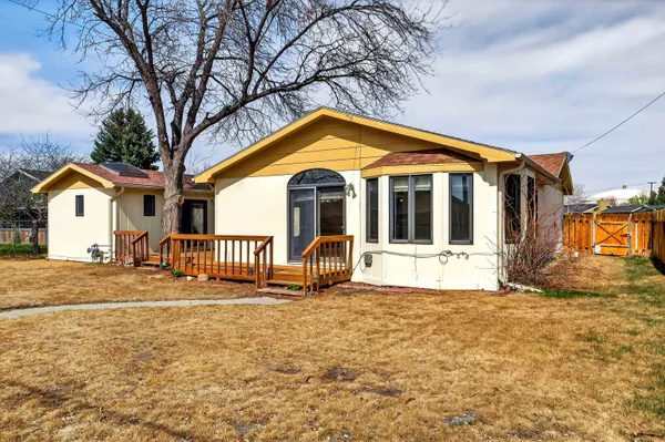 $335,000 | 112 Camino Del Rey, Torrington, WY 82240