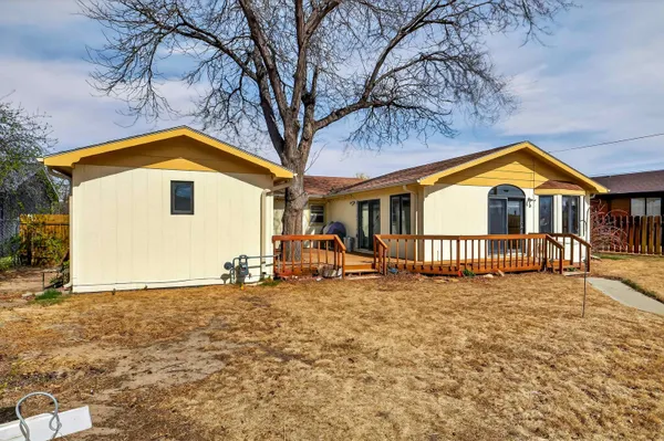$335,000 | 112 Camino Del Rey, Torrington, WY 82240