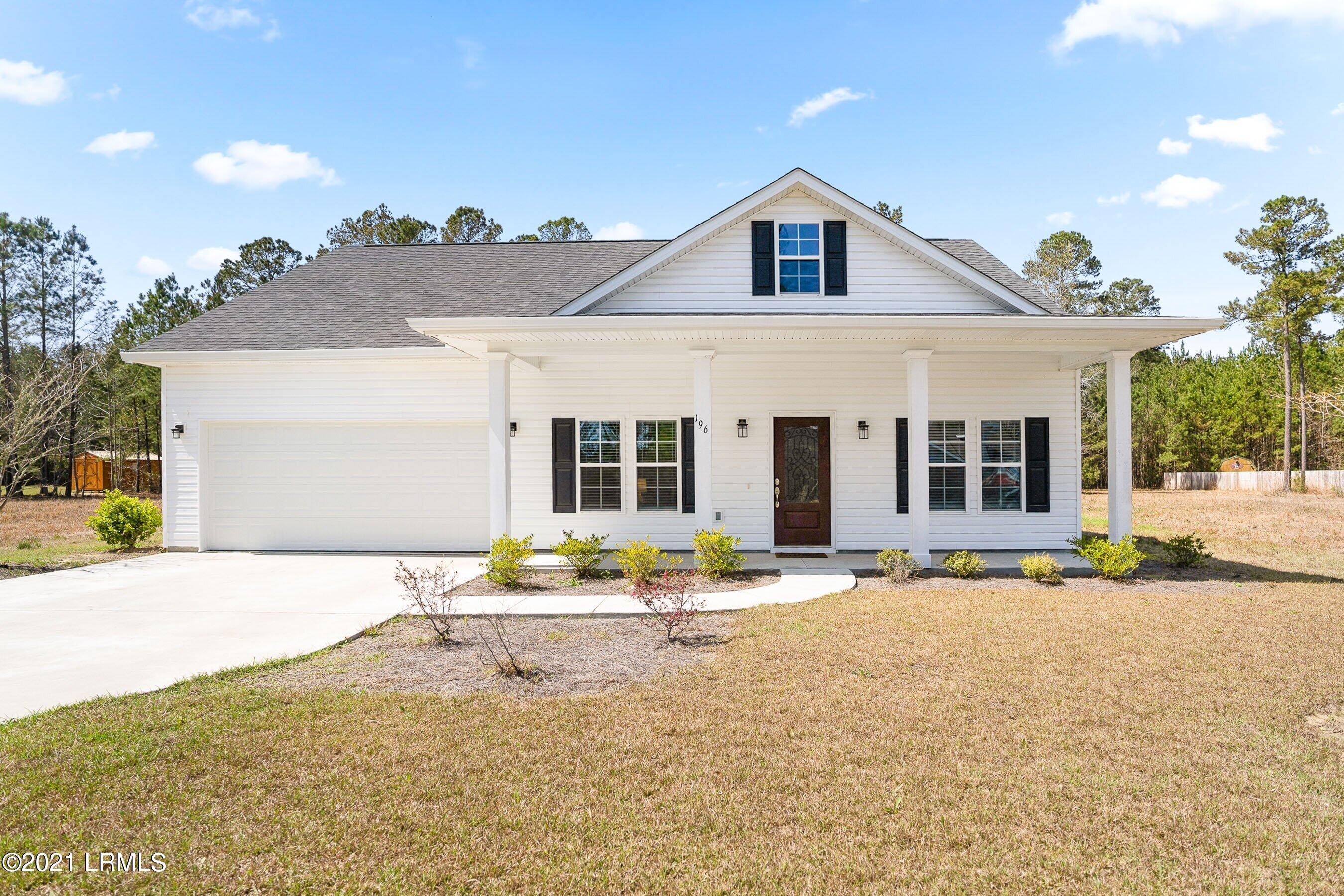 196 Graham Hall South Ridgeland, SC 29936 - Photo 4 of 27 196 graham hall front of home1