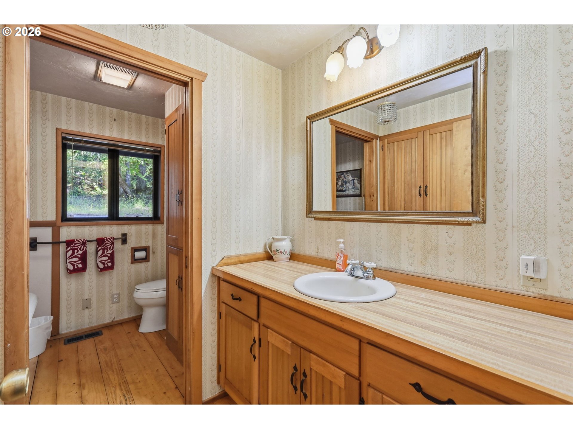 93156 Ewing Road Springfield, OR 97478 - Photo 18 of 47 Bathroom