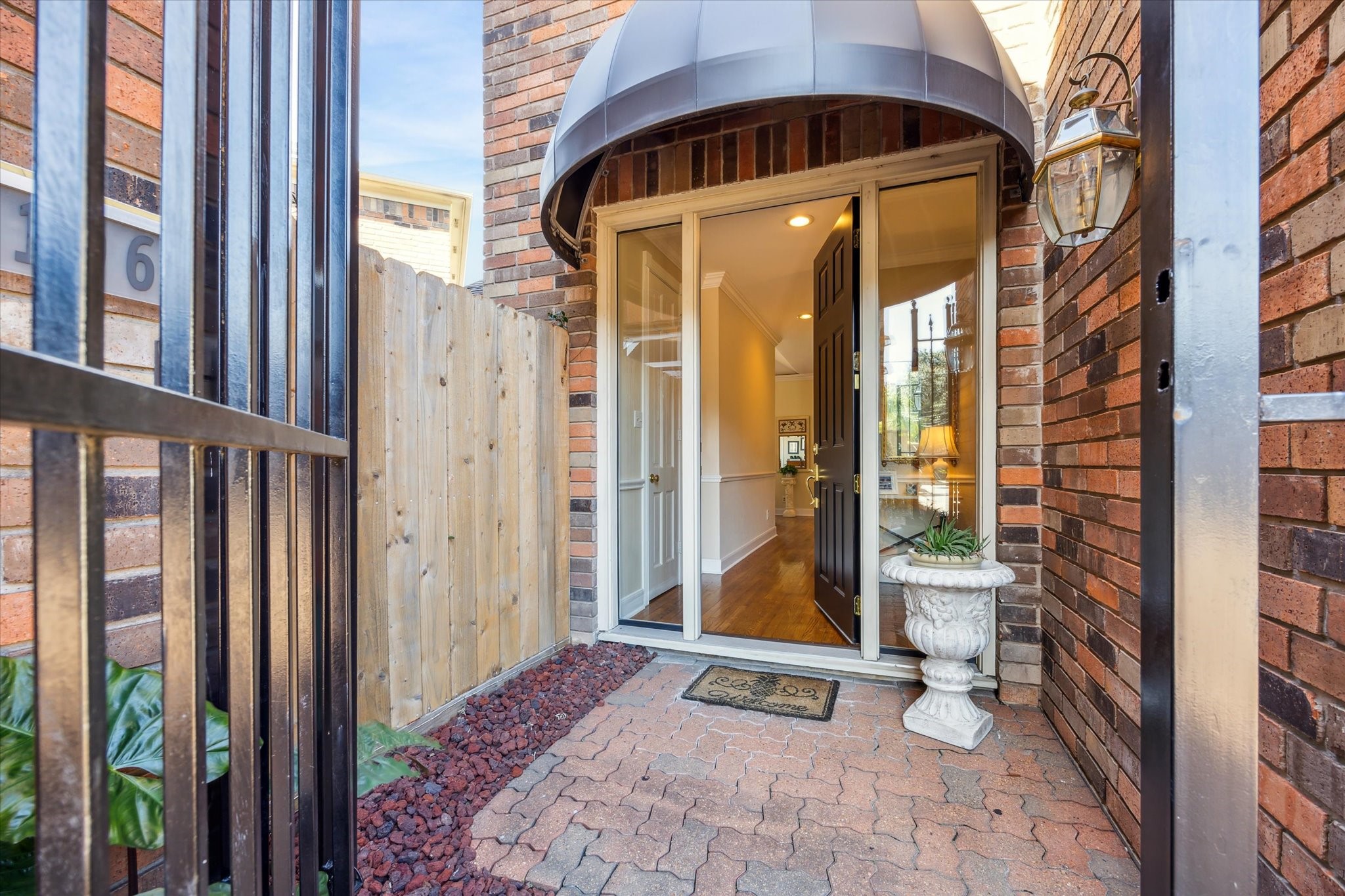 4106 Childress Street Houston, TX 77005 - Photo 2 of 14