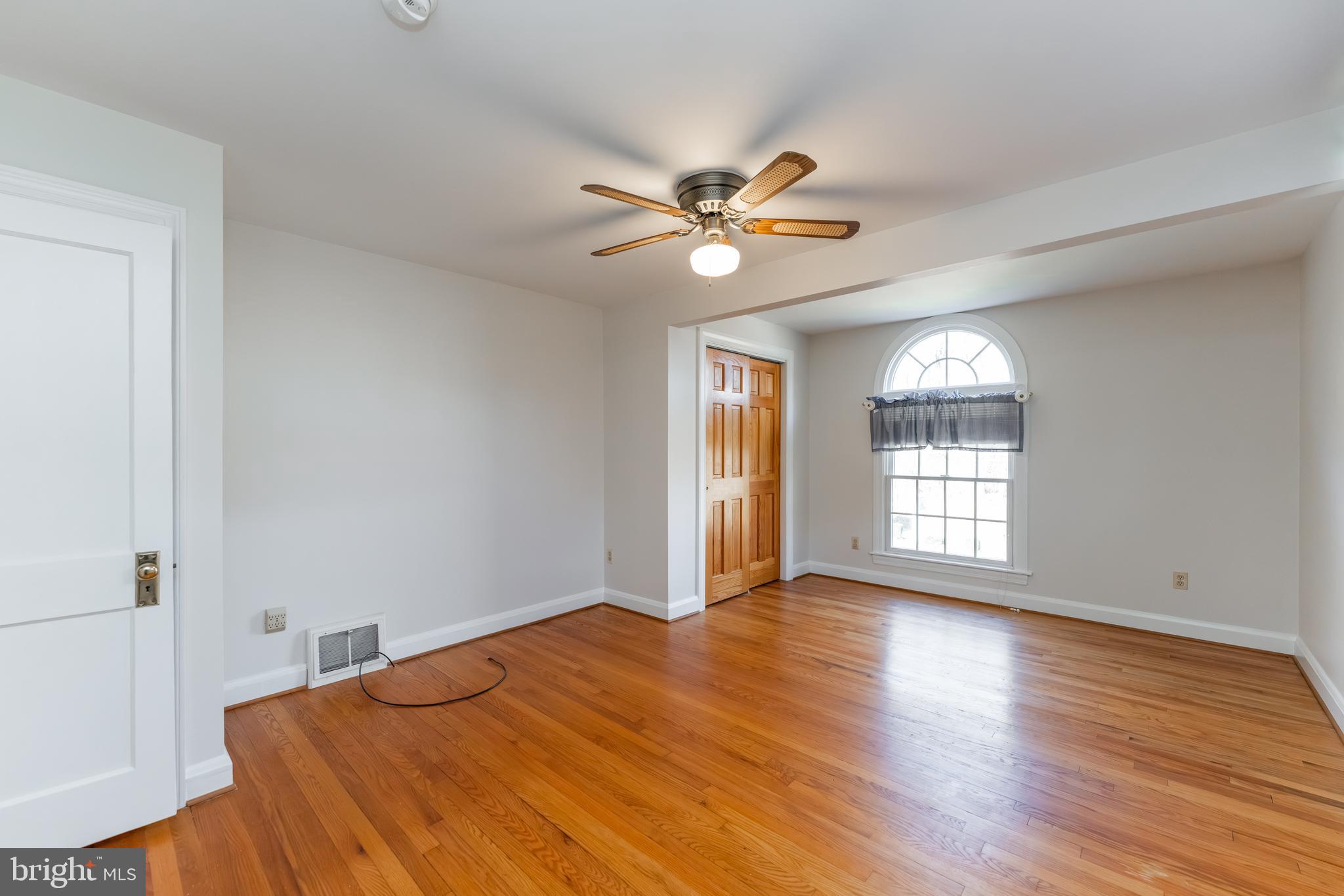 9721 Old Court Road Baltimore, MD 21244 - Photo 16 of 24 Gallery Image 16