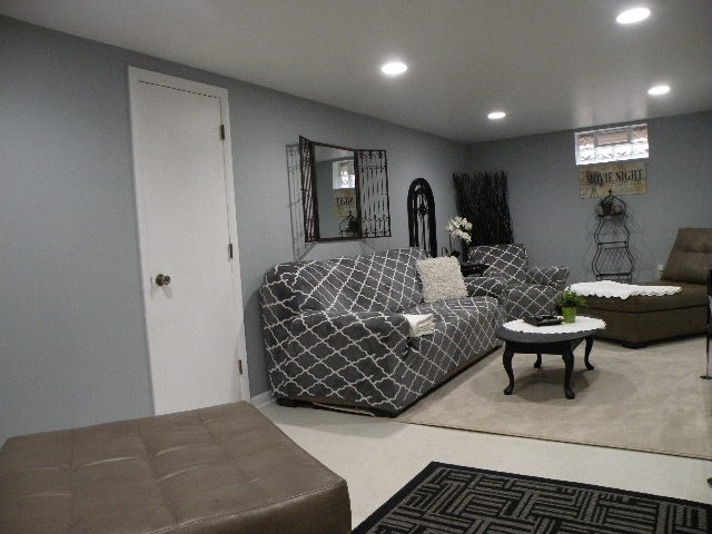 125 East Holmes Road Lansing, MI 48910 - Photo 41 of 49 31387350-42.JPG