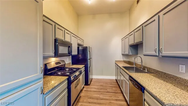 $1,950 | 8985 South Durango Drive, Unit 2024, Las Vegas, NV 89113