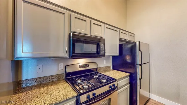 $1,950 | 8985 South Durango Drive, Unit 2024, Las Vegas, NV 89113