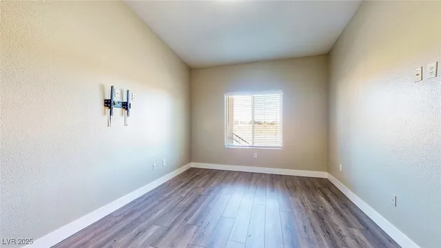 $1,950 | 8985 South Durango Drive, Unit 2024, Las Vegas, NV 89113