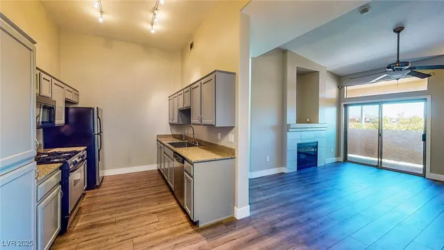 $1,950 | 8985 South Durango Drive, Unit 2024, Las Vegas, NV 89113