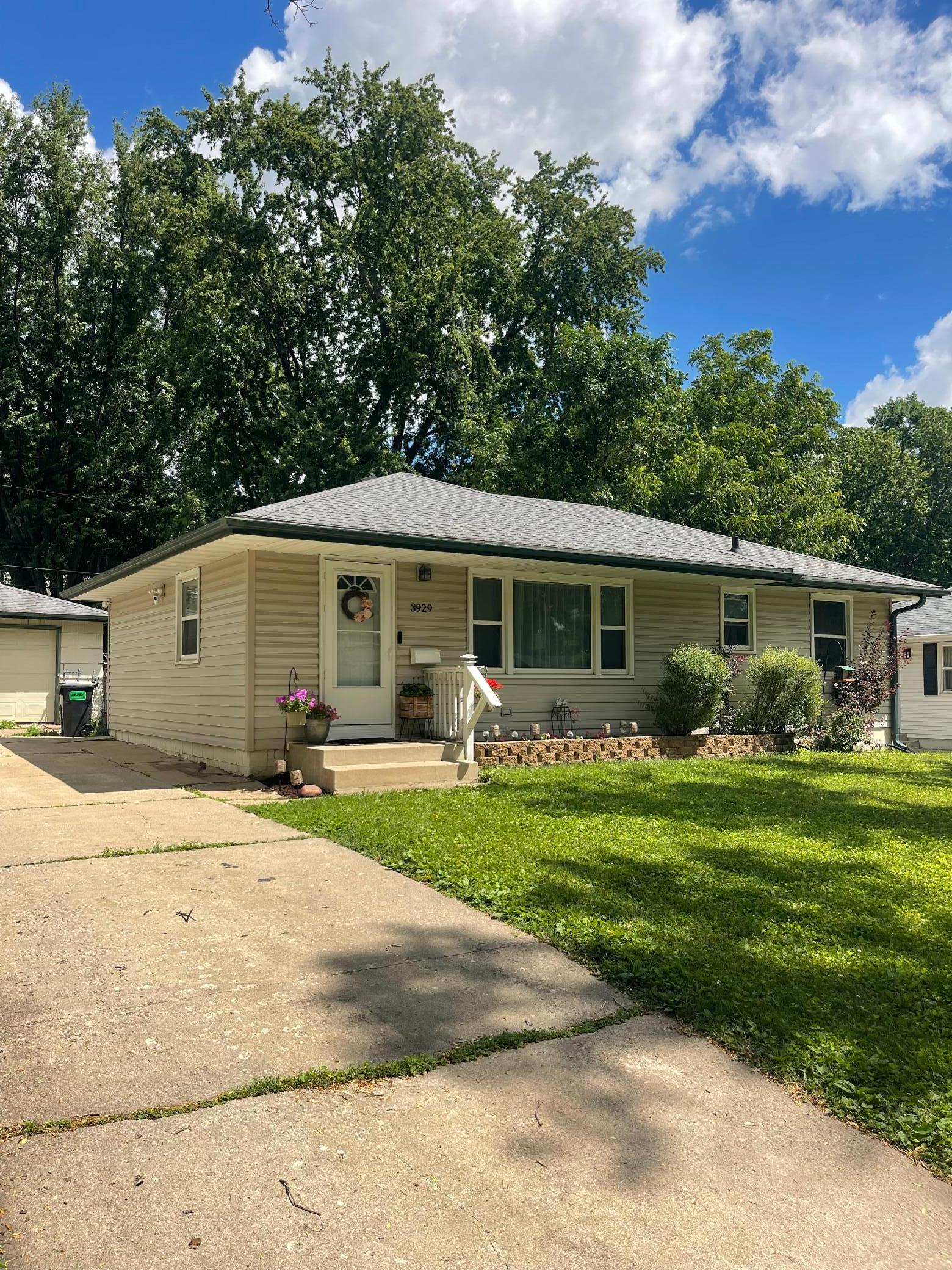 3929 5th Street Northwest Rochester, MN 55901 - Photo 3 of 4