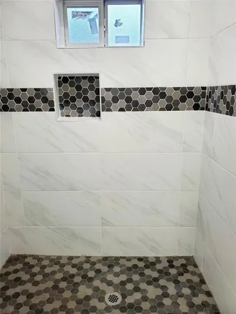 $1,600 | 6815 Sidney Street, Houston, TX 77021