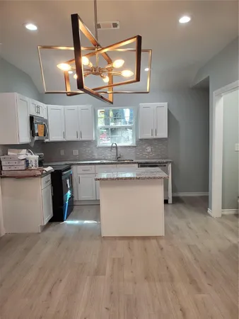 $1,600 | 6815 Sidney Street, Houston, TX 77021