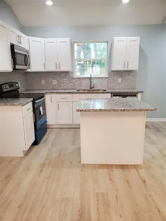 $1,600 | 6815 Sidney Street, Houston, TX 77021