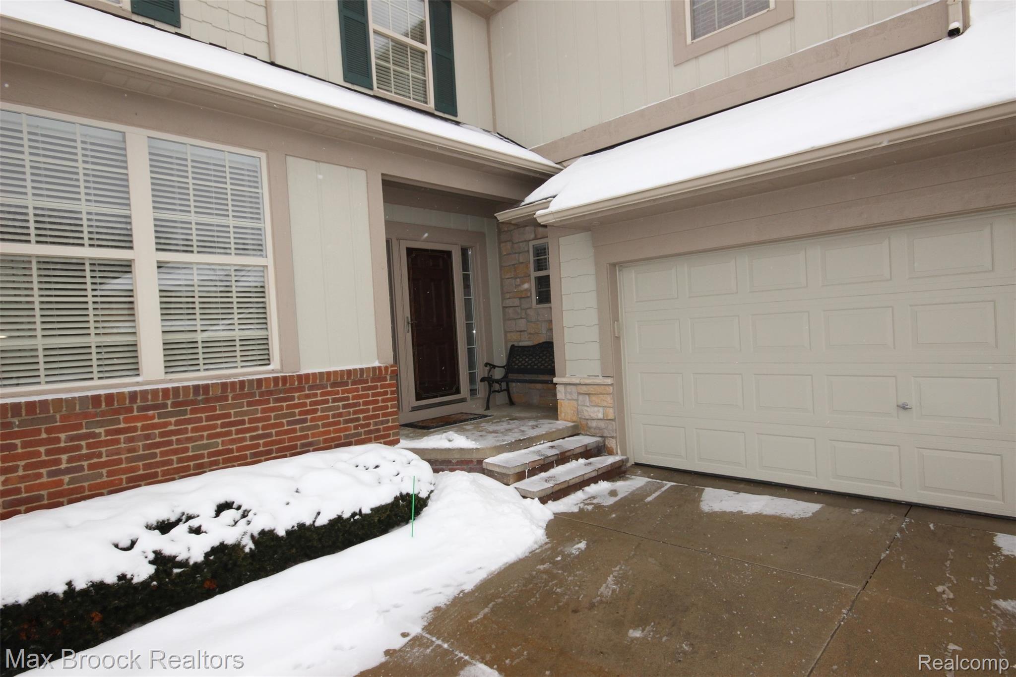 3697 Winding Brk Circle Rochester, MI 48309 - Photo 49 of 53 ATTACHED GARAGE .JPG