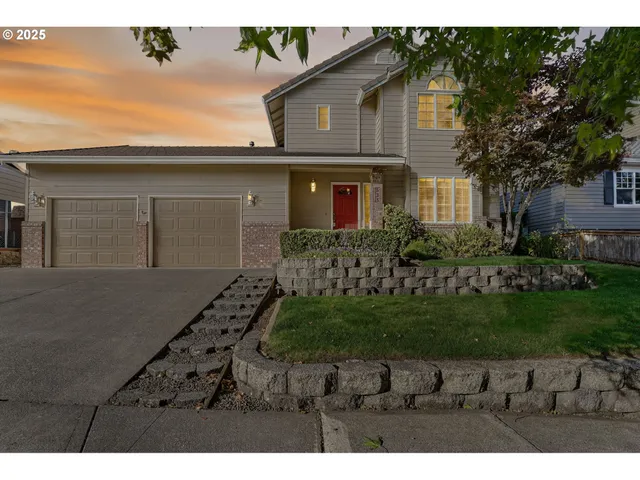 $584,900 | 535 Northeast 24th Street, Gresham, OR 97030