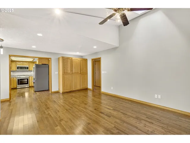 $584,900 | 535 Northeast 24th Street, Gresham, OR 97030