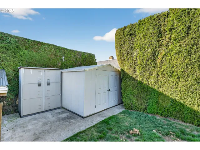 $584,900 | 535 Northeast 24th Street, Gresham, OR 97030