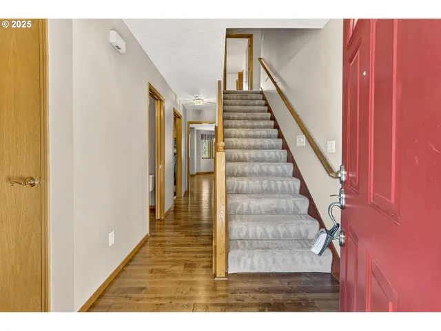 $584,900 | 535 Northeast 24th Street, Gresham, OR 97030