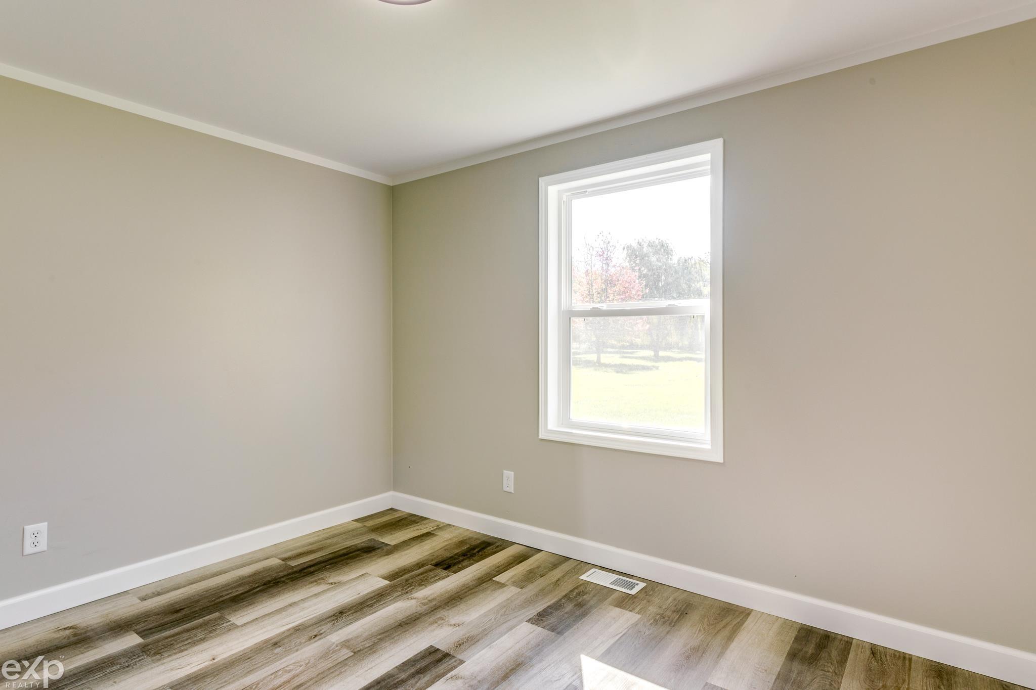 13111 Tibbets Road Memphis, MI 48041 - Photo 16 of 36 50124276-15.JPG