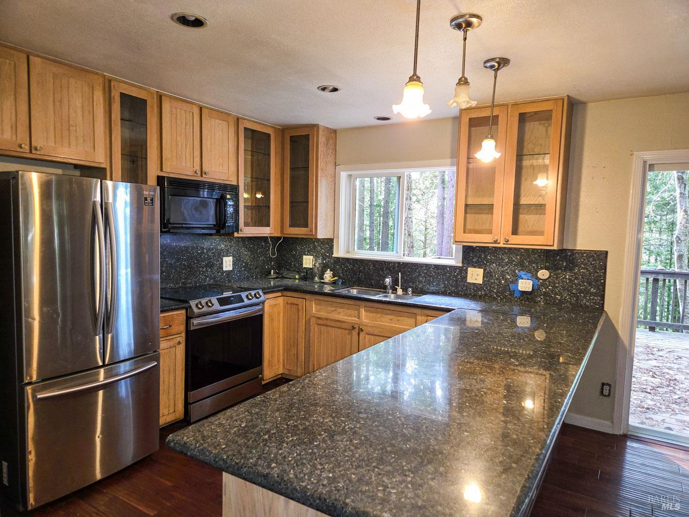 4030 Ridge Circle Willits, CA 95490 - Photo 3 of 41