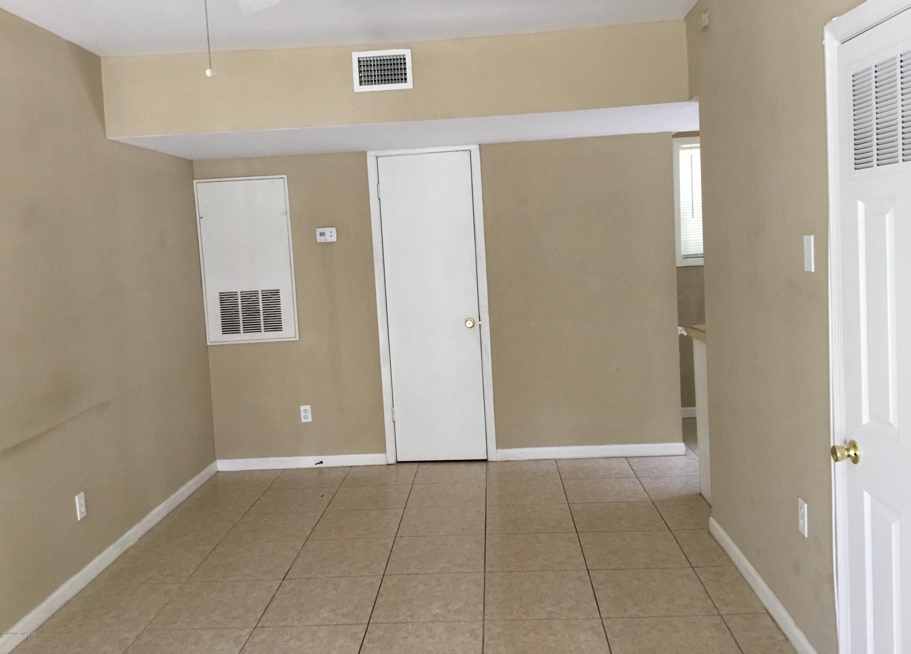 9 Sylvan Drive, Unit B St. Augustine, FL 32084 - Photo 8 of 10 a view of an empty room