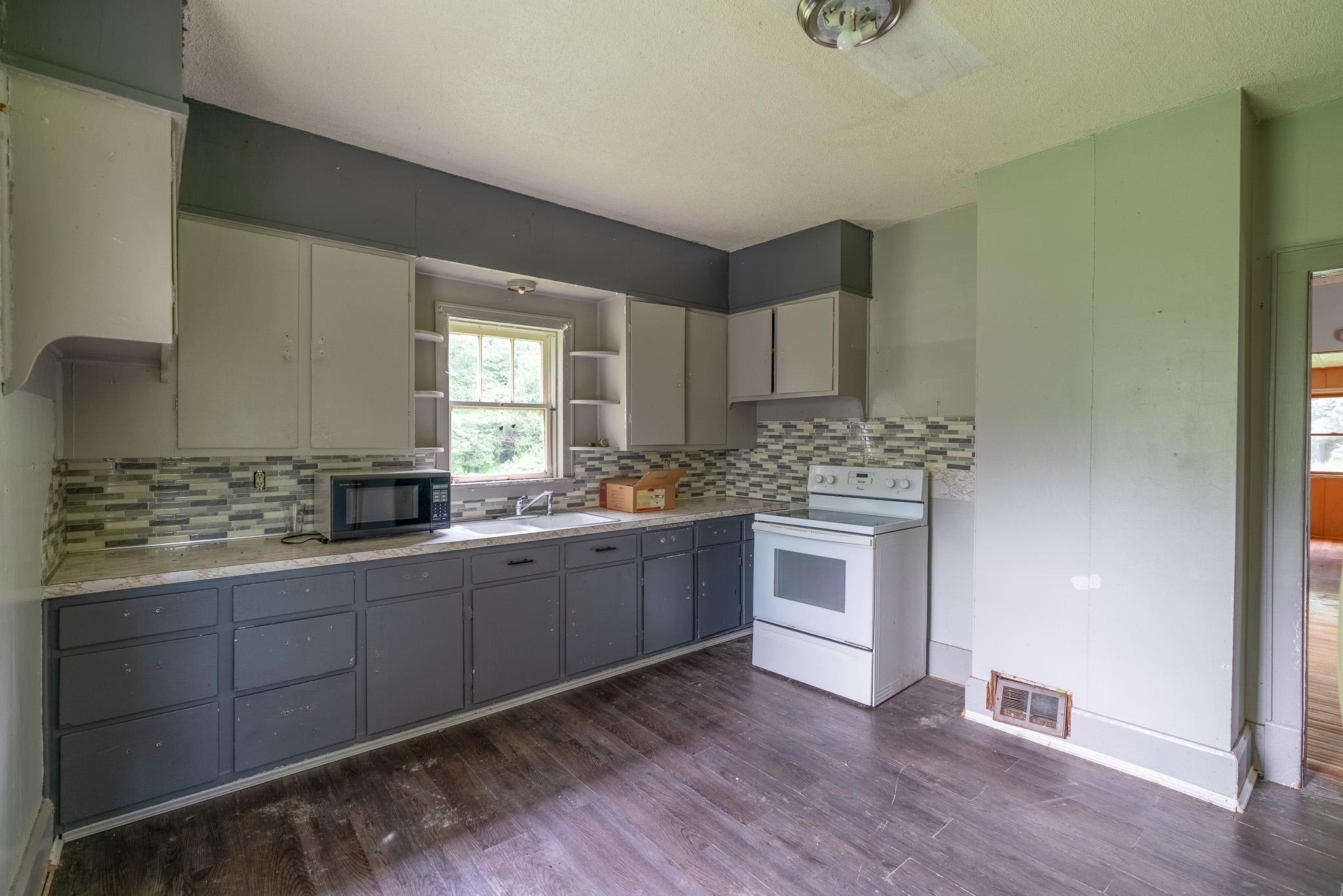 42622 Highway 109 Delavan, MN 56023 - Photo 5 of 32