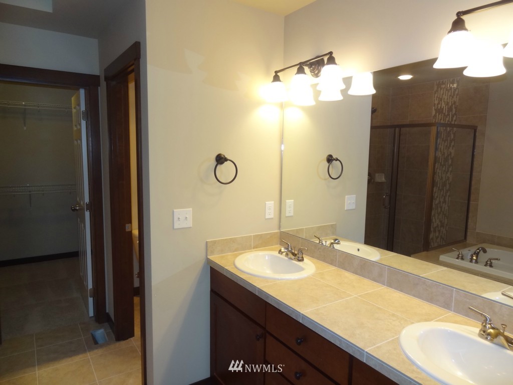 515 218th Street Southwest Bothell, WA 98021 - Photo 11 of 12