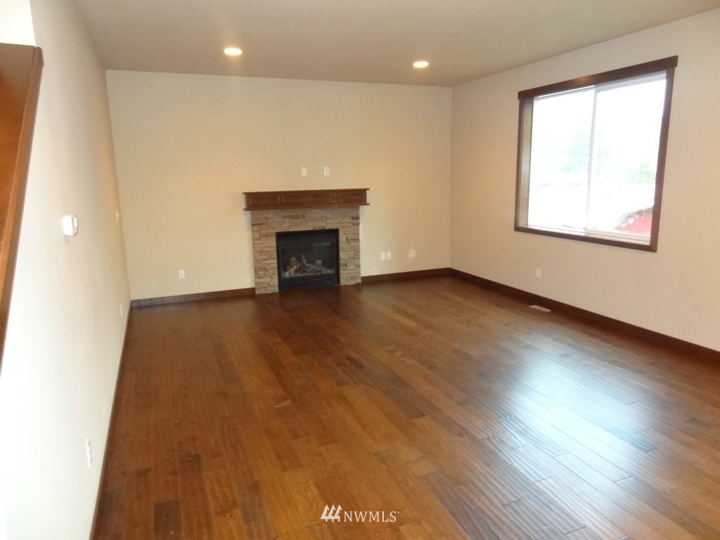 515 218th Street Southwest Bothell, WA 98021 - Photo 8 of 12