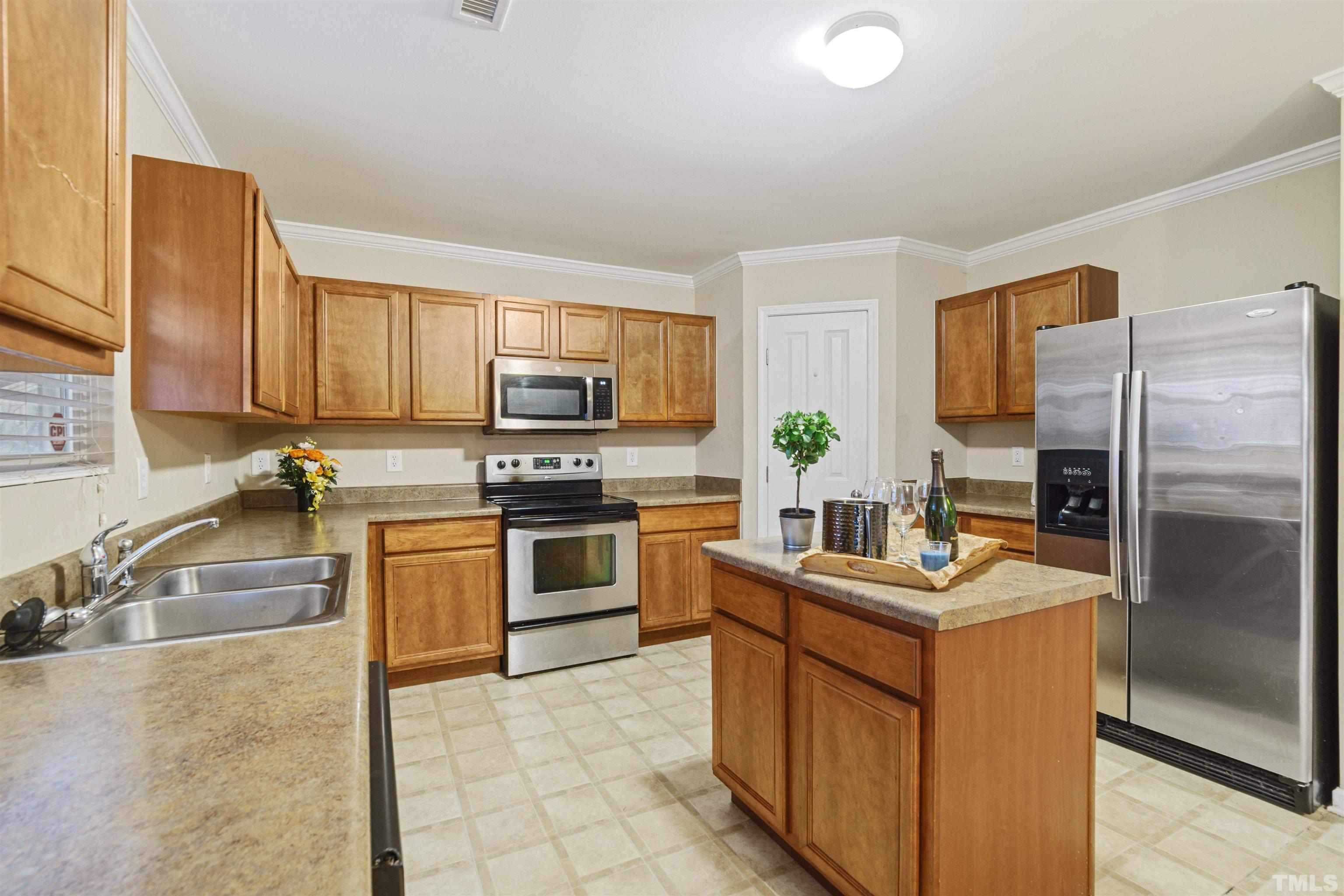 6867 Horseback Lane Raleigh, NC 27610 - Photo 4 of 15
