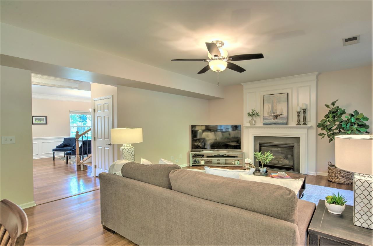 253 Barbours Lane Greenville, SC 29607 - Photo 7 of 35