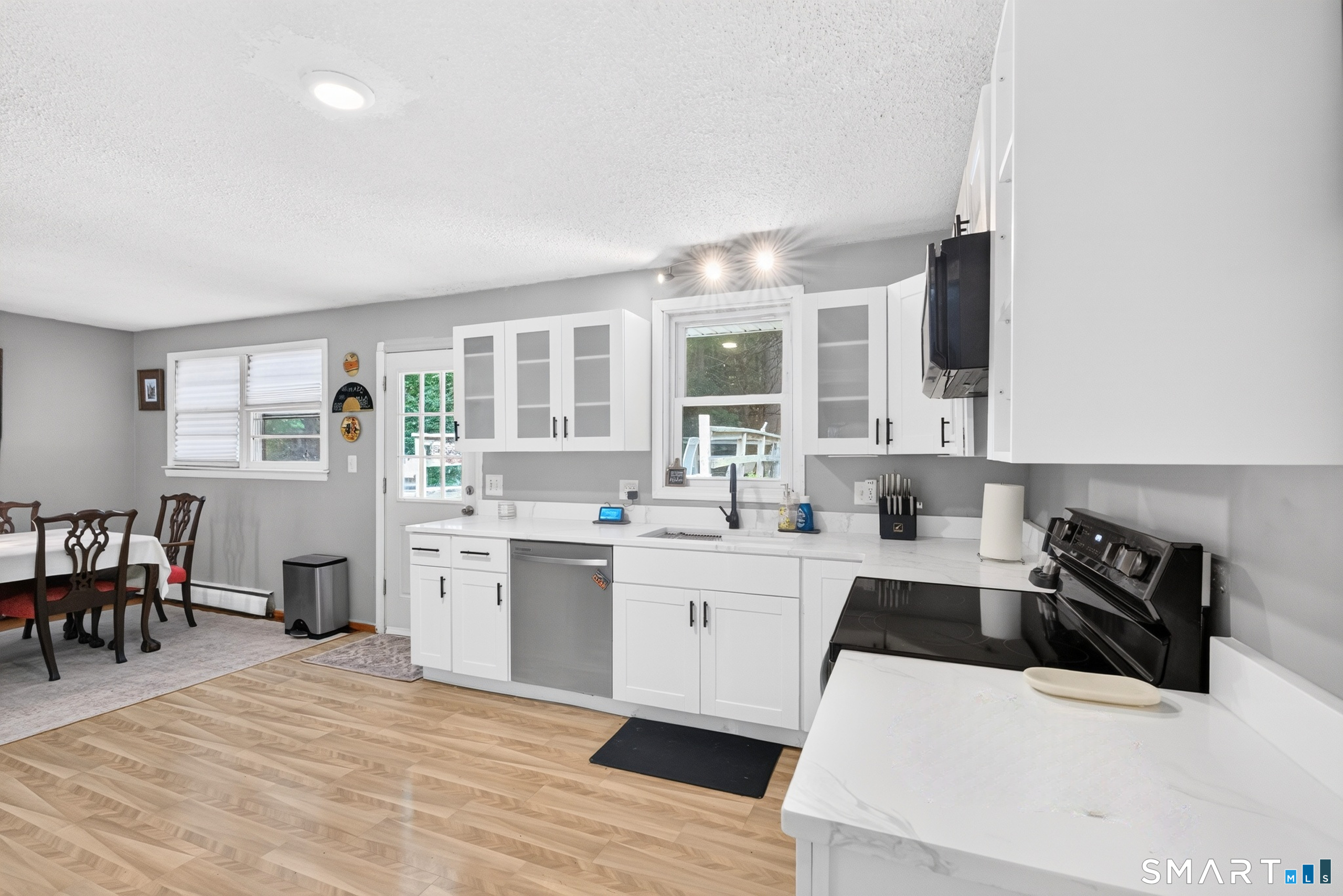 28 Bound Line Road Wolcott, CT 06716 - Photo 3 of 39 Gallery Image 3