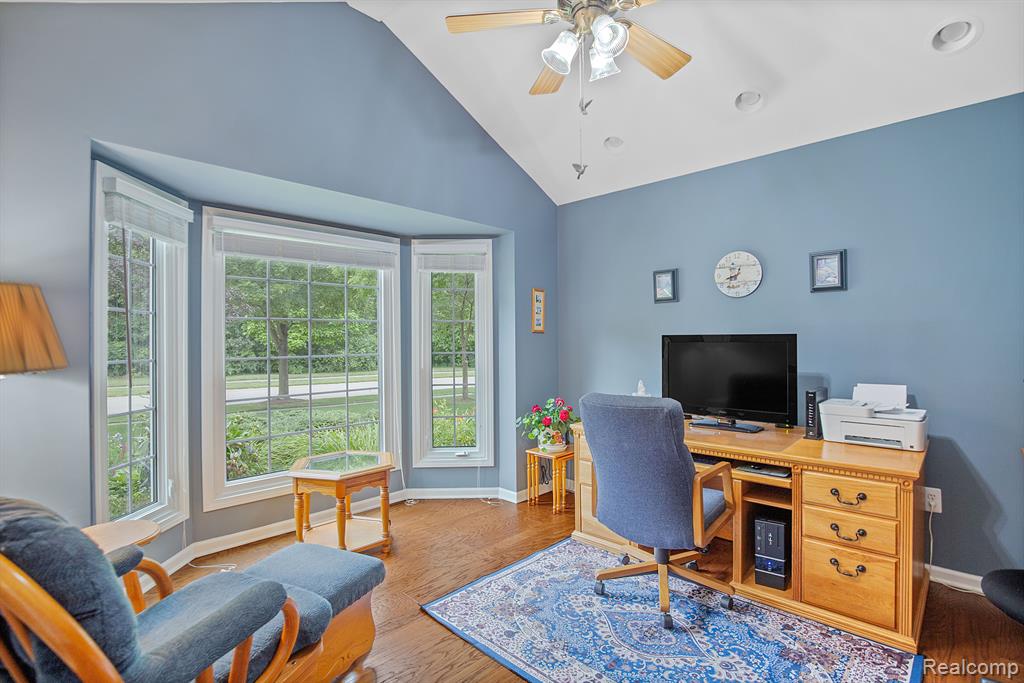 2017 Roundtree Rochester Hills, MI 48307 - Photo 14 of 36
