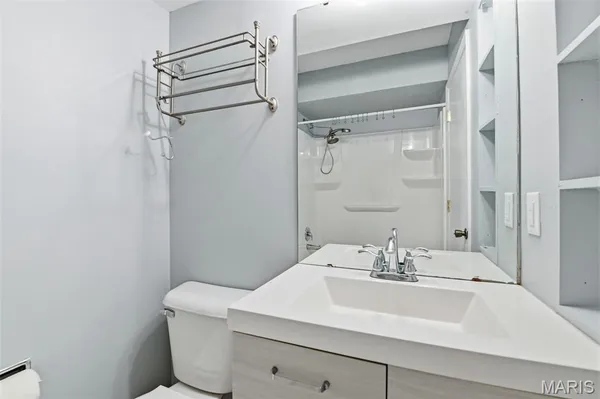 $140,000 | 832 Wendevy Drive, Ballwin, MO 63011