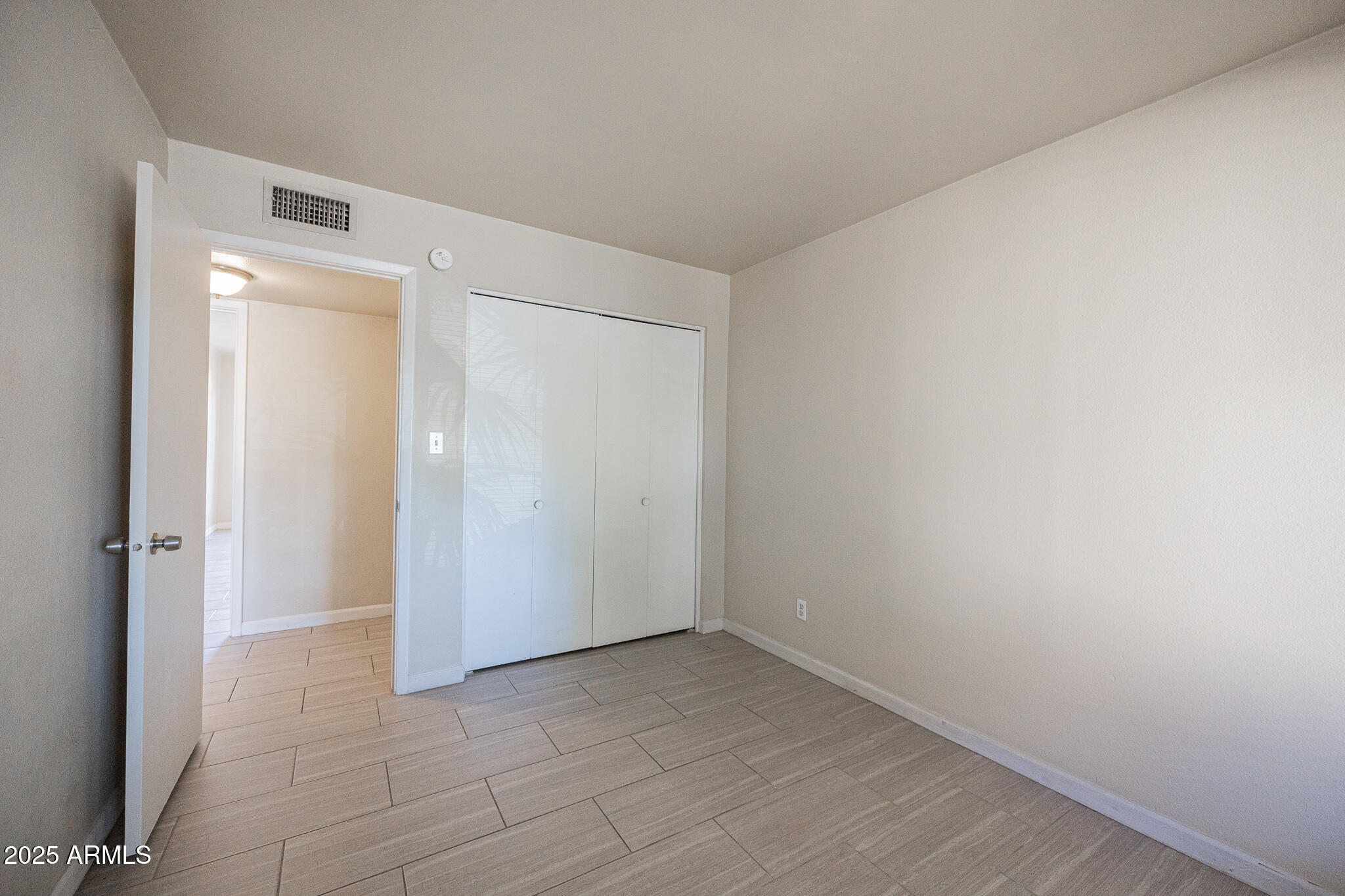 2724 South Azalea Drive Tempe, AZ 85282 - Photo 16 of 25 a view of an empty room