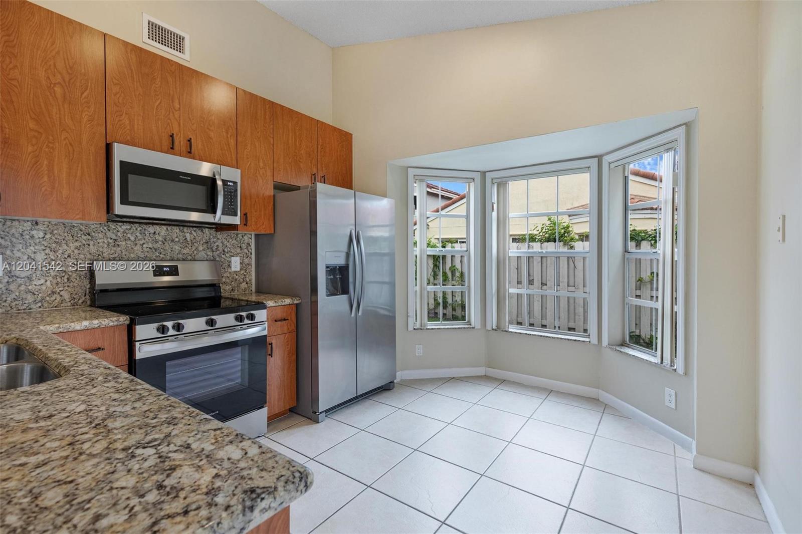 1513 Garden Road Weston, FL 33326 - Photo 8 of 25