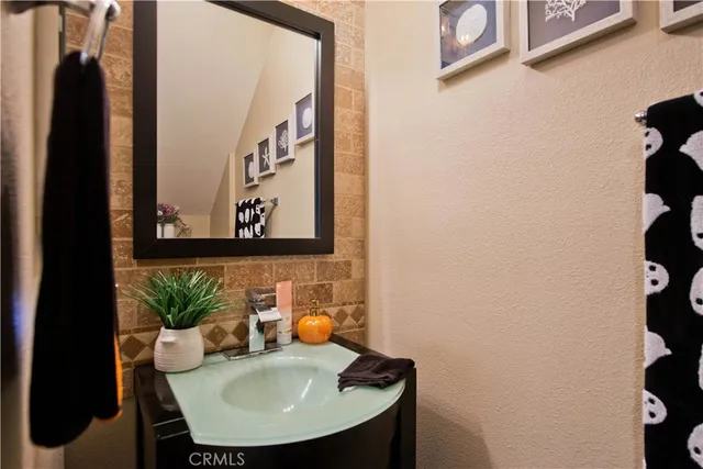 $584,999 | 1124 Okapi Lane, Ventura, CA 93003