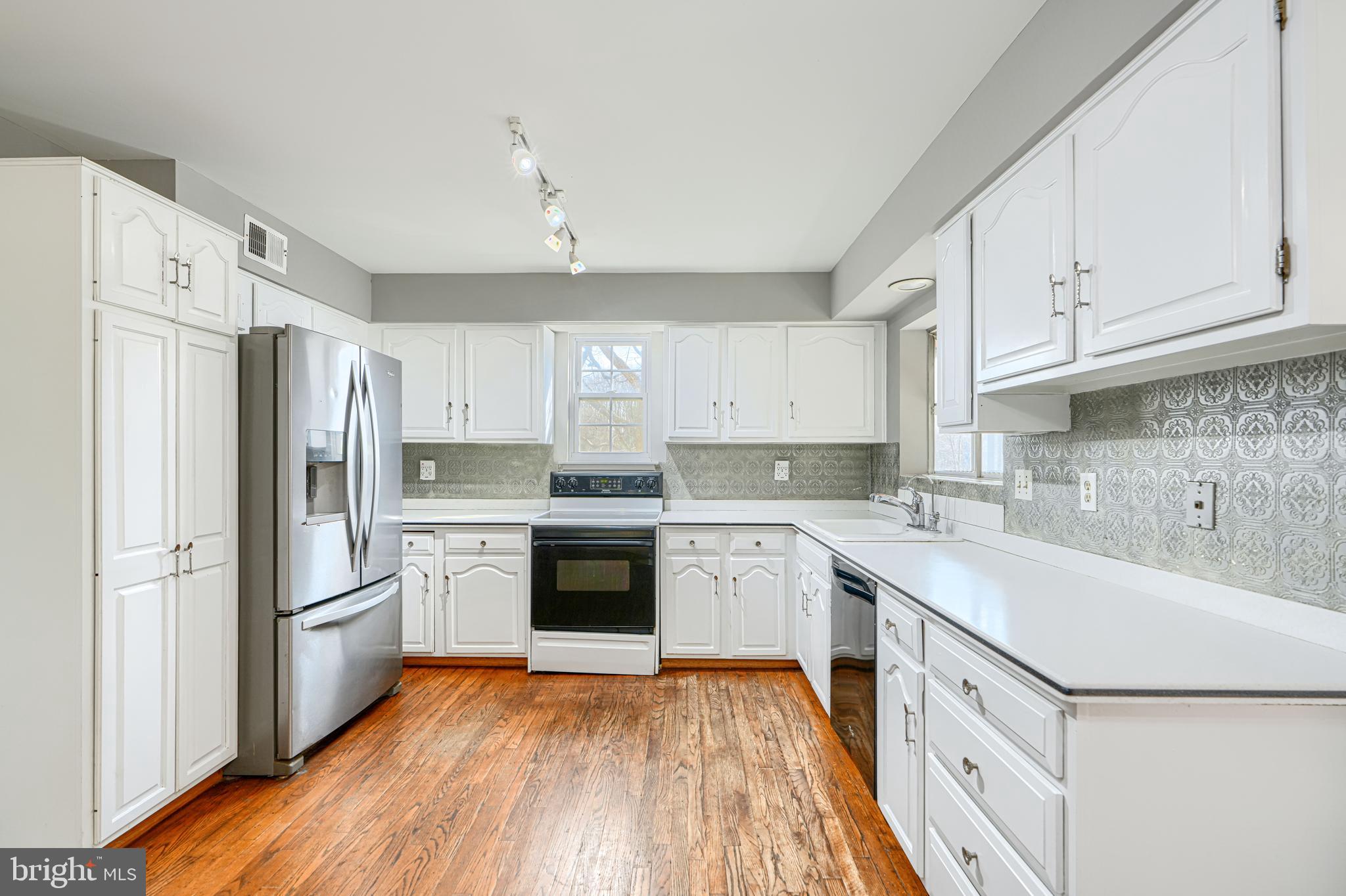 262 Hunters Ridge Road Lutherville-Timonium, MD 21093 - Photo 15 of 79