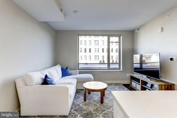$2,900 | 1311 13th Street Northwest, Unit 502, Washington, DC 20005