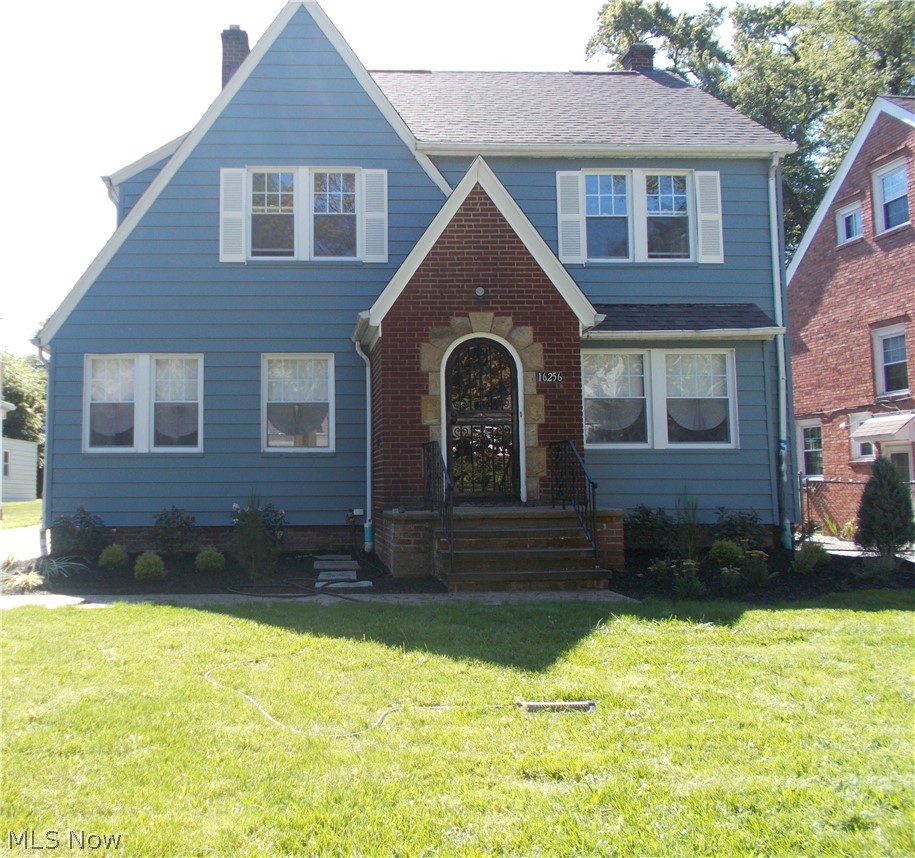 16256 Oakhill Road Cleveland, OH 44112 - Photo 1 of 26