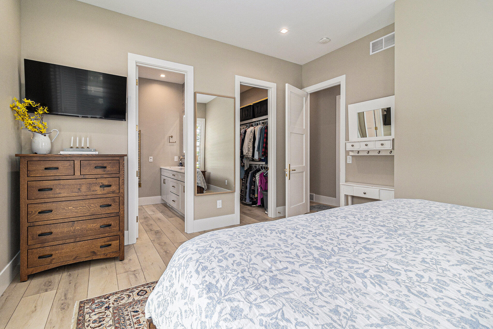 5407 Sioux Road Pentwater, MI 49449 - Photo 20 of 36 Primary Bedroom