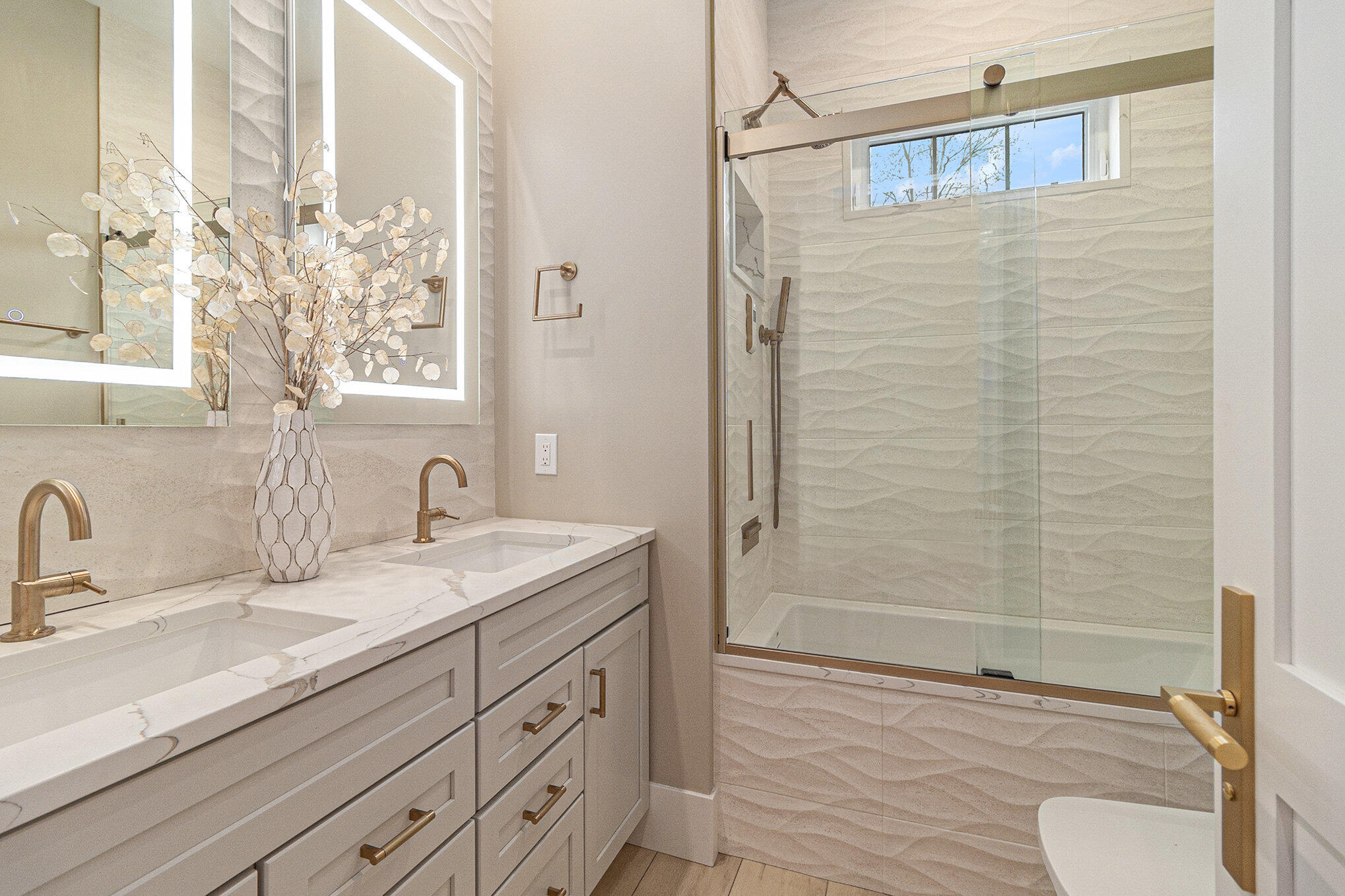 5407 Sioux Road Pentwater, MI 49449 - Photo 24 of 36 Bathroom 2