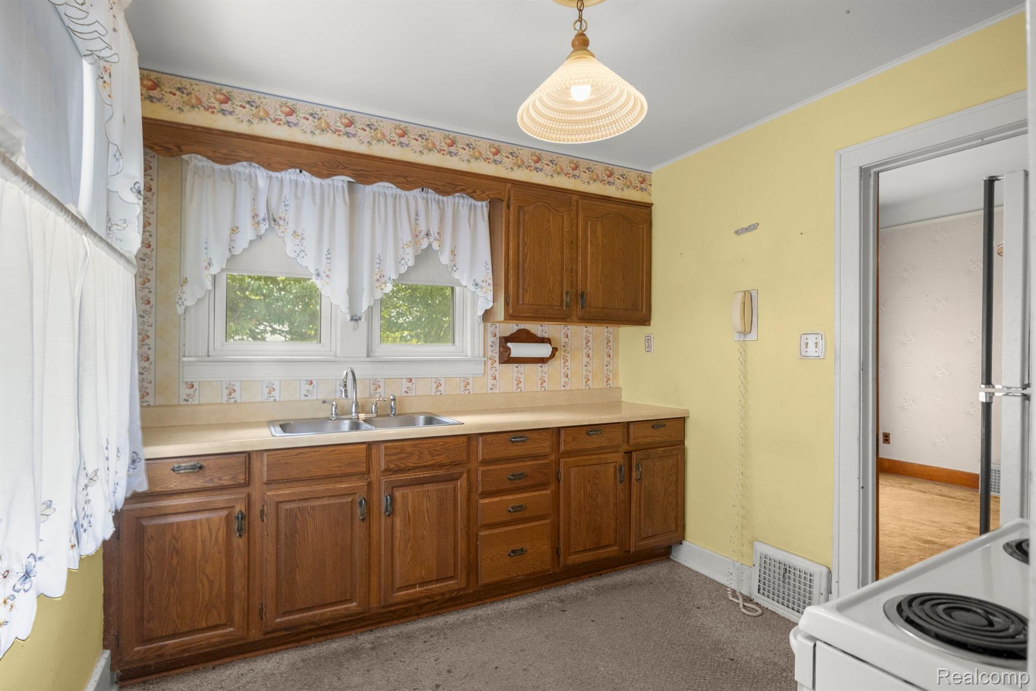 12035 Inkster Road Taylor, MI 48180 - Photo 14 of 46 Gallery Image 14