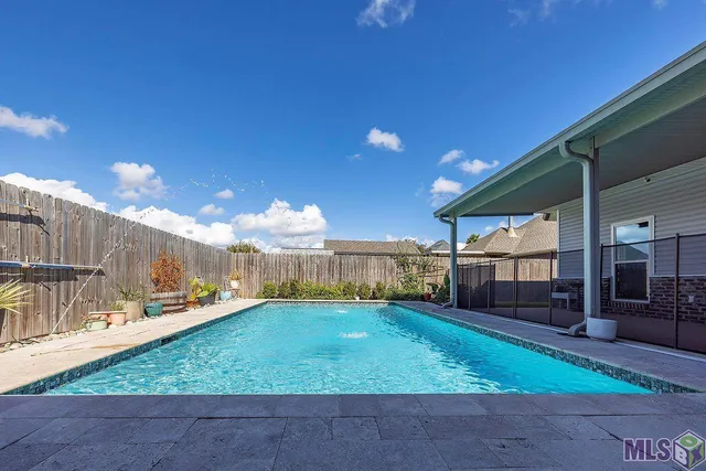 $492,000 | 188 Lansdown Drive, Houma, LA 70360