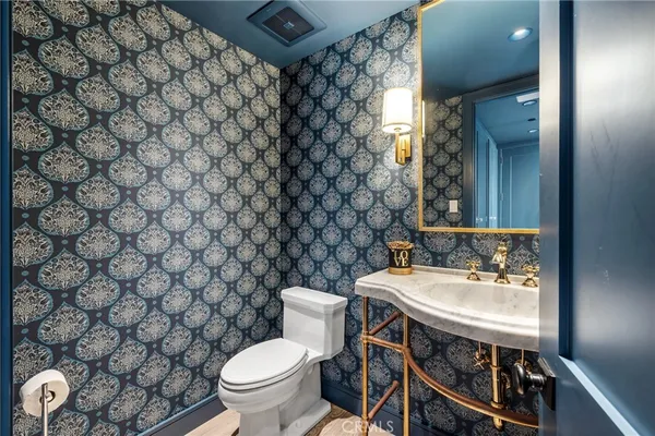 $55,000 | 2428 The Strand, Hermosa Beach, CA 90254