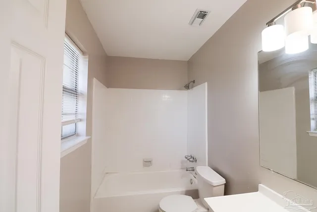 $1,695 | 3418 North Blue Angel Parkway, Pensacola, FL 32526