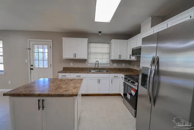 $1,695 | 3418 North Blue Angel Parkway, Pensacola, FL 32526