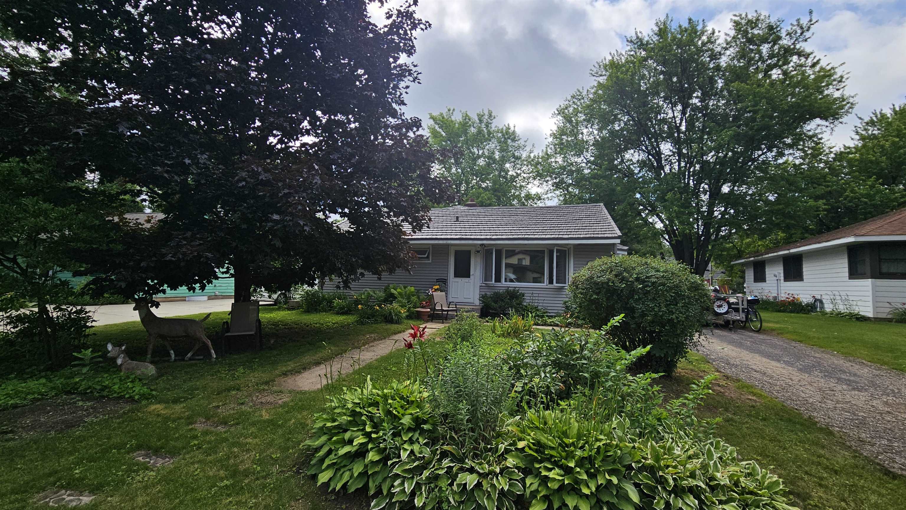 1309 Dale Avenue Madison, WI 53705 - Photo 1 of 10