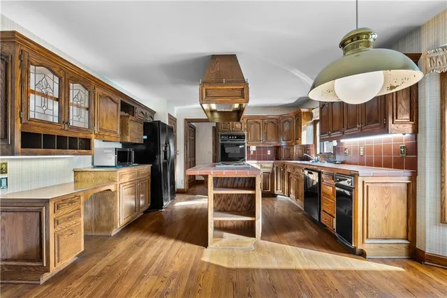 $725,000 | 2309 West 127th Street, Leawood, KS 66209