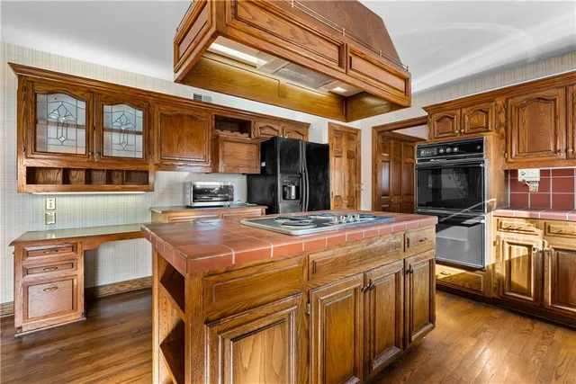 $725,000 | 2309 West 127th Street, Leawood, KS 66209